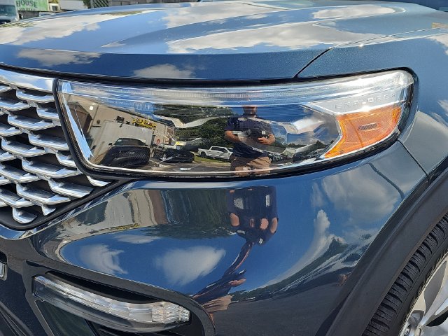 Certified 2024 Ford Explorer Platinum w/ Technology Package AWD/4WD image 36