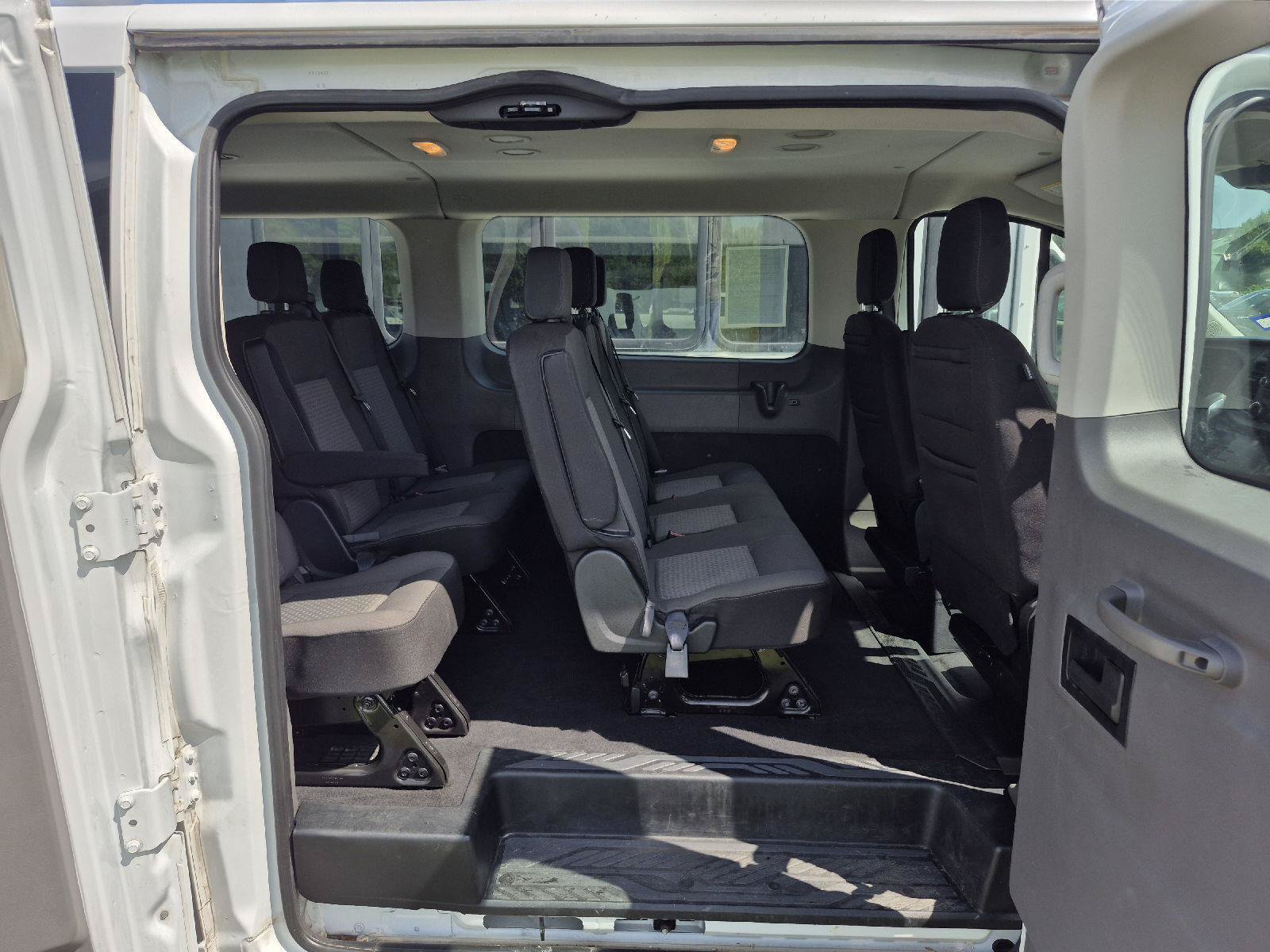 Certified 2020 Ford Transit 350 XLT RWD image 7