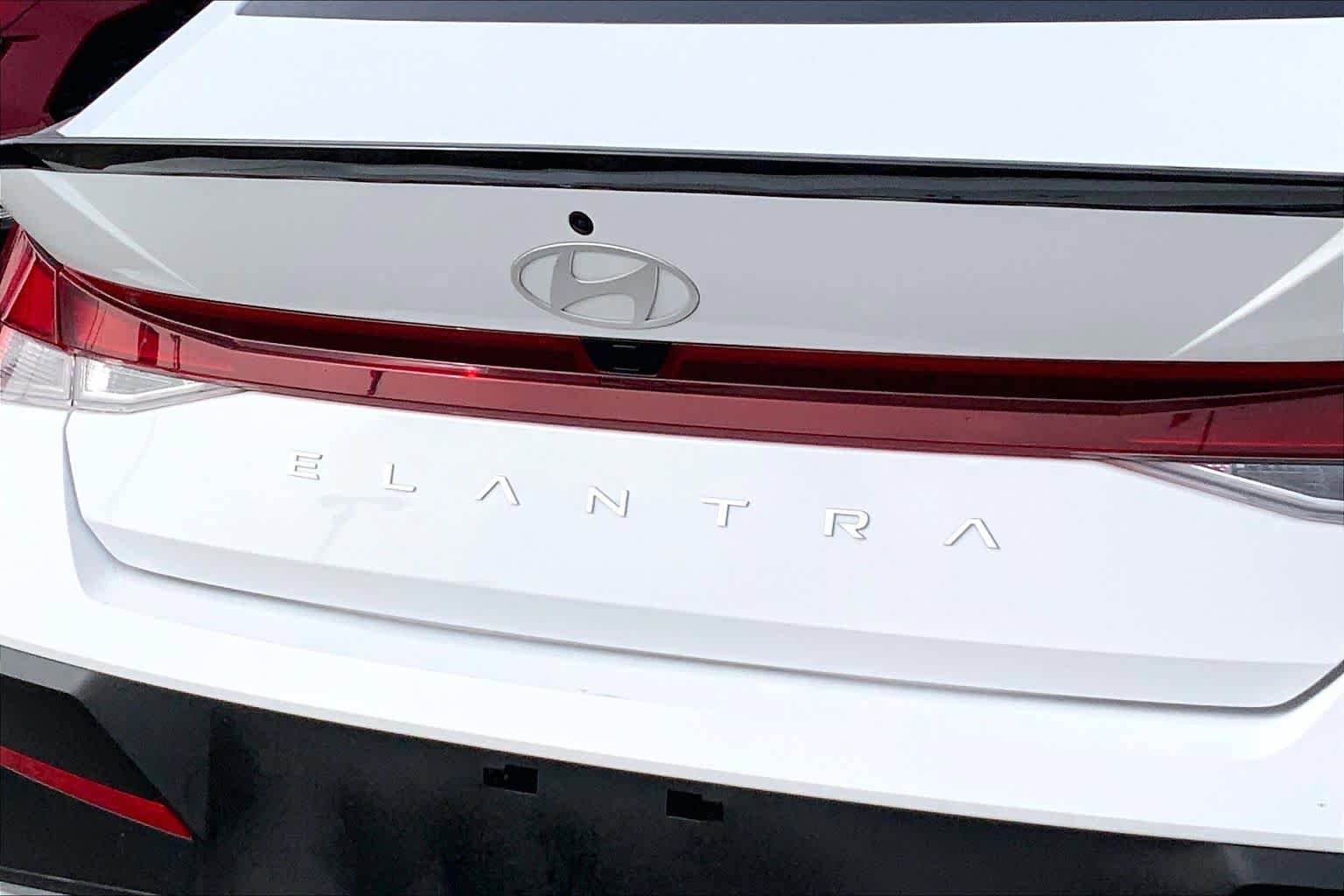 Used 2025 Hyundai Elantra Sport FWD image 26
