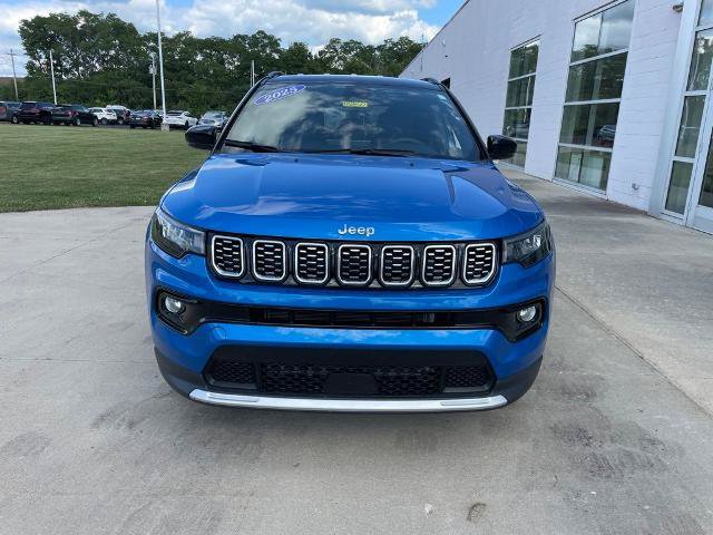 Used 2025 Jeep Compass Limited AWD/4WD image 3