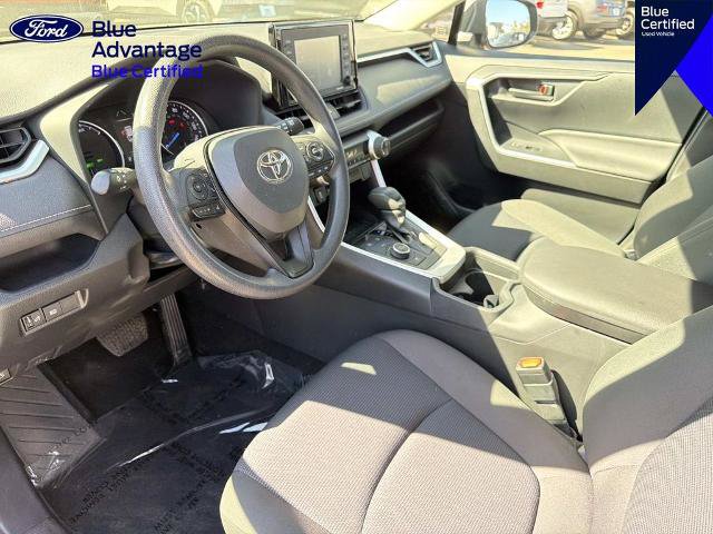 Used 2021 Toyota RAV4 LE AWD/4WD image 16