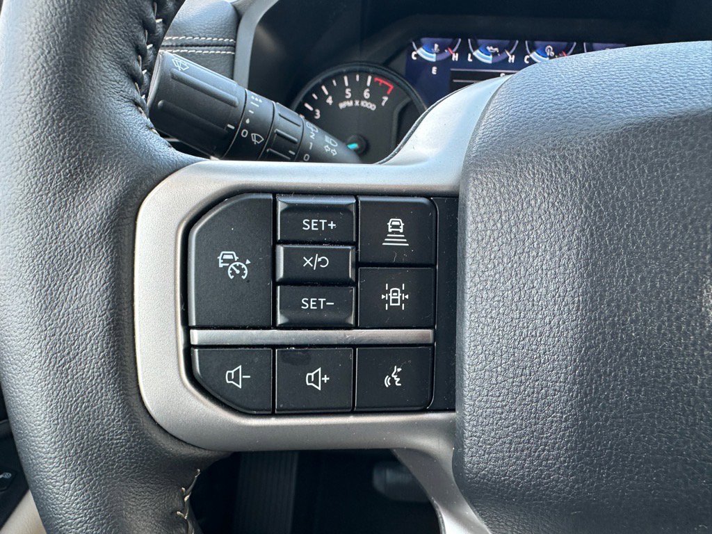 Certified 2024 Ford Expedition XLT image 20