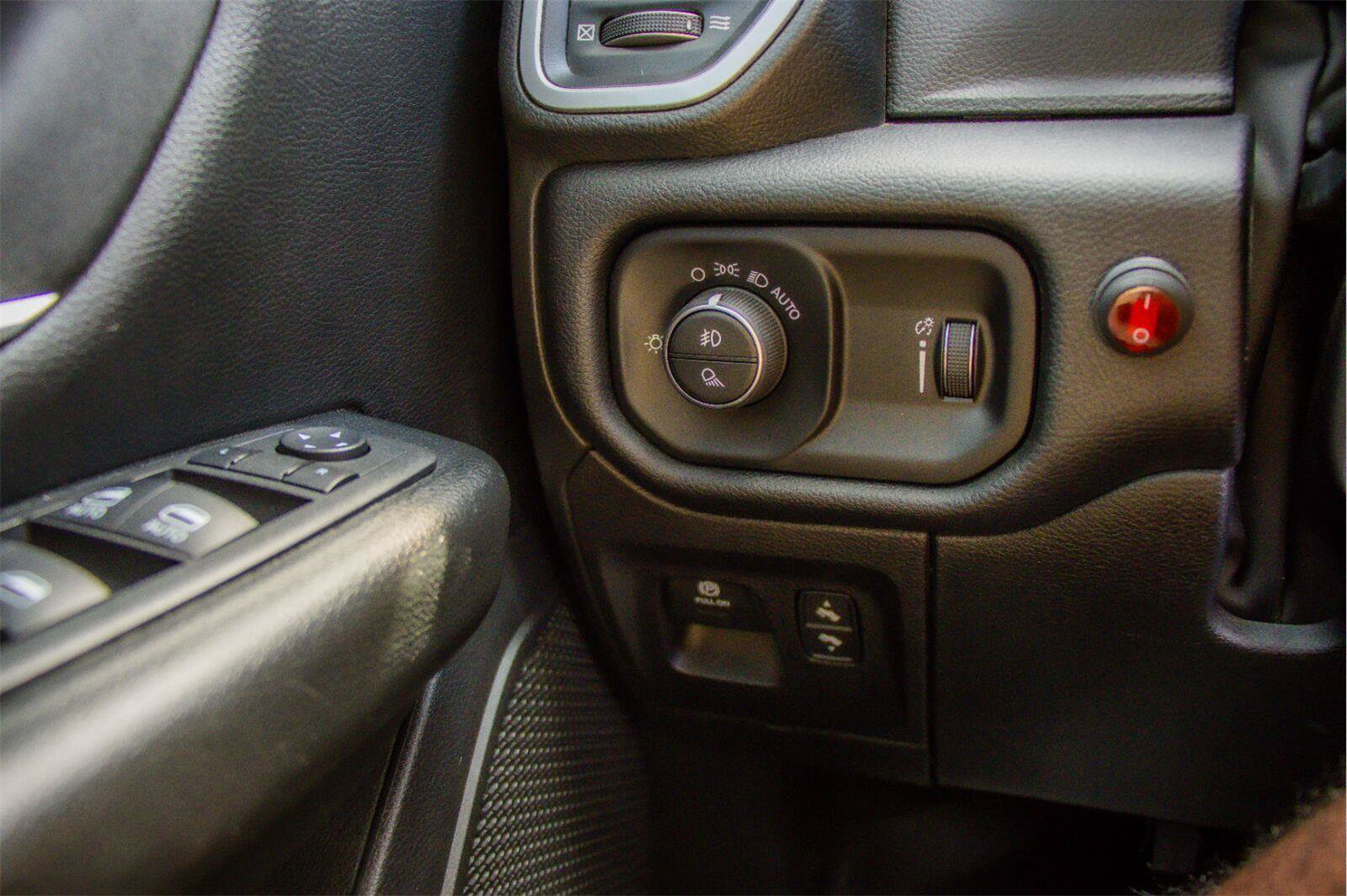 Used 2022 RAM 1500 Big Horn AWD/4WD image 18