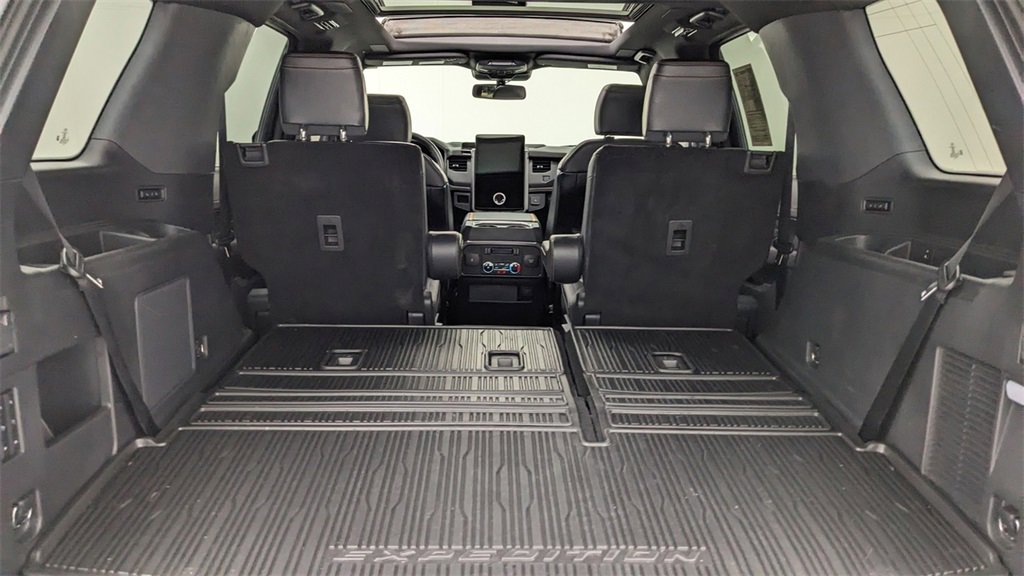Certified 2023 Ford Expedition Platinum image 9