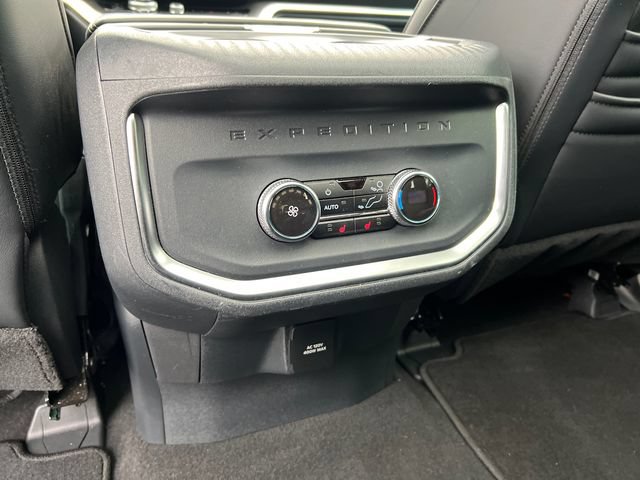 Certified 2025 Ford Expedition Platinum w/ Stealth Performance Package AWD/4WD image 30
