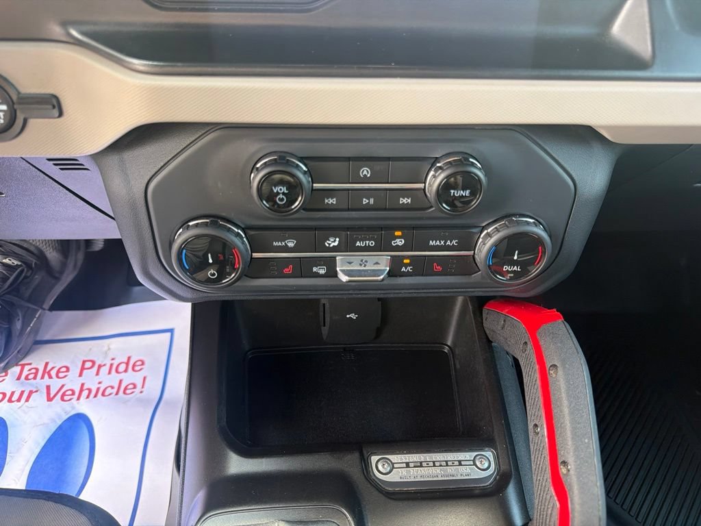 Certified 2022 Ford Bronco Wildtrak AWD/4WD image 34