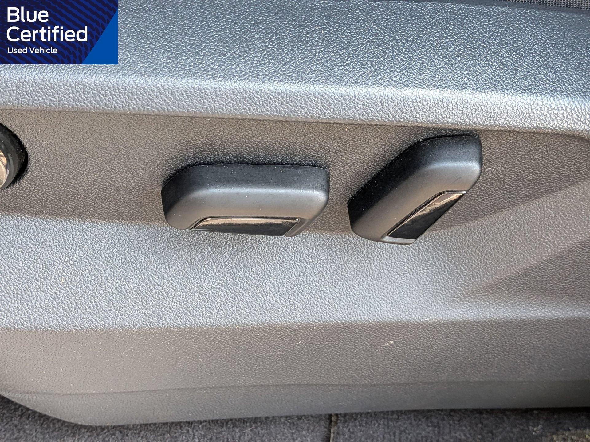 Used 2025 Volkswagen Atlas SE FWD image 23