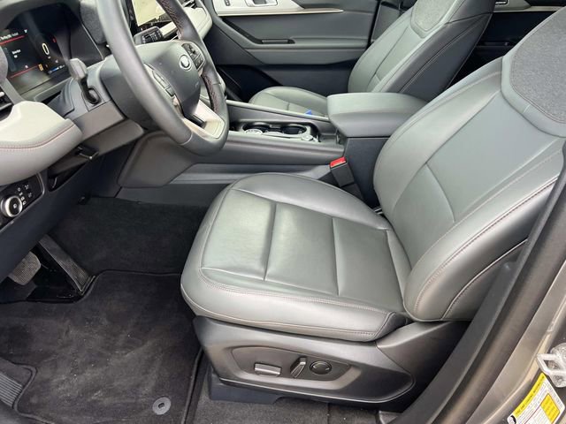Certified 2025 Ford Explorer Active w/ Active Comfort Package AWD/4WD image 20