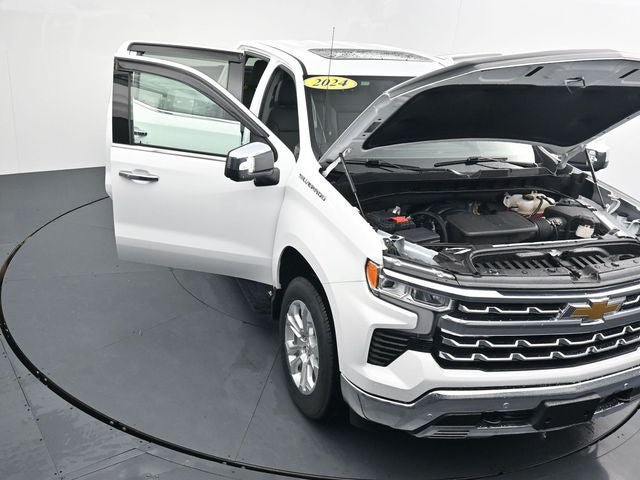 Used 2024 Chevrolet Silverado 1500 LTZ w/ LTZ Convenience Package II AWD/4WD image 39