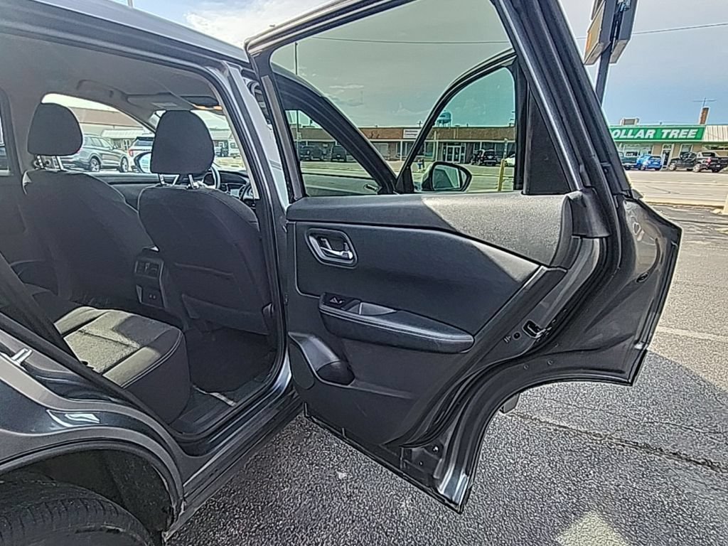 Used 2024 Nissan Rogue SV AWD/4WD image 12