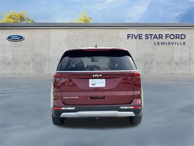 Used 2022 Kia Carnival LX image 5