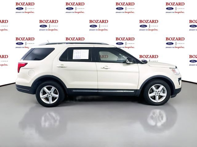 Certified 2018 Ford Explorer XLT w/ Equipment Group 202A image 9