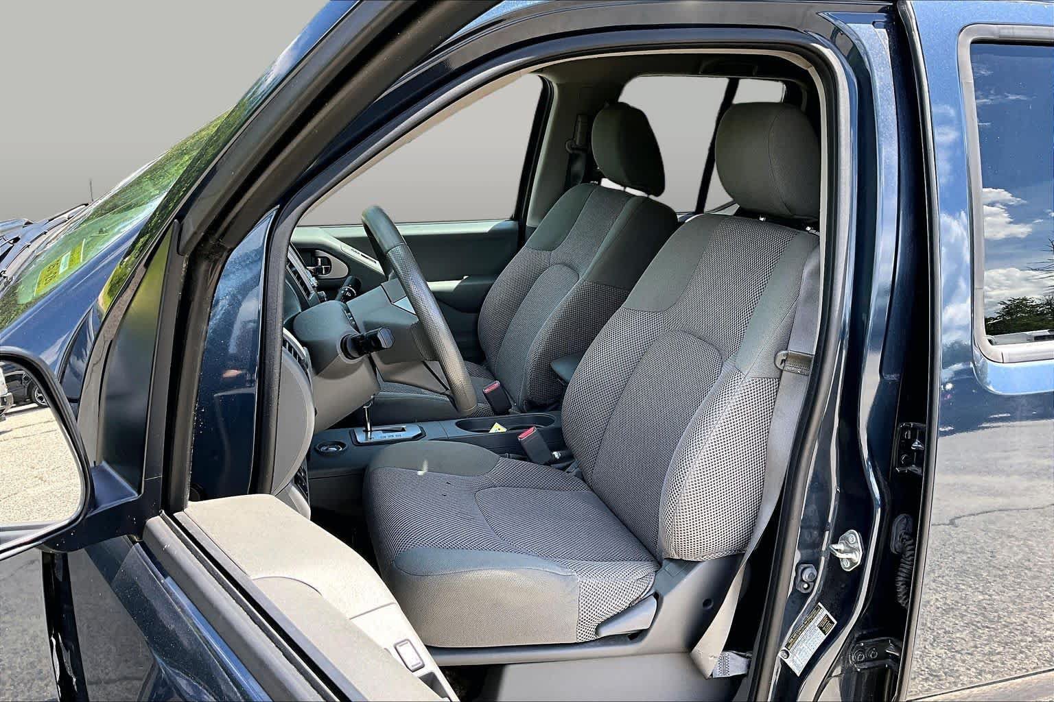 Used 2020 Nissan Frontier SV AWD/4WD image 9