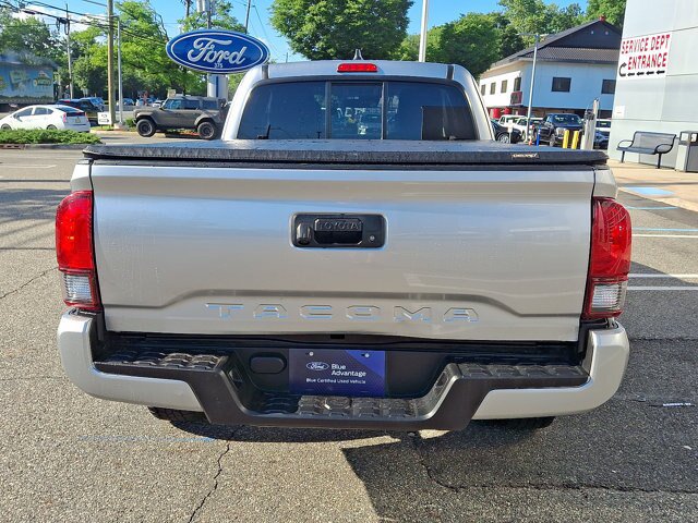Used 2022 Toyota Tacoma SR w/ SR Convenience Package AWD/4WD image 15