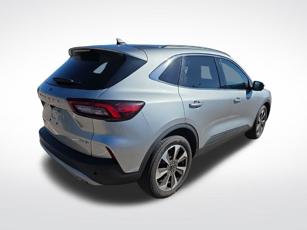Certified 2023 Ford Escape Platinum AWD/4WD image 3