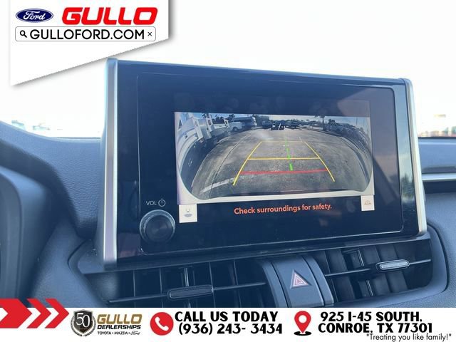 Used 2025 Toyota RAV4 XLE FWD image 25