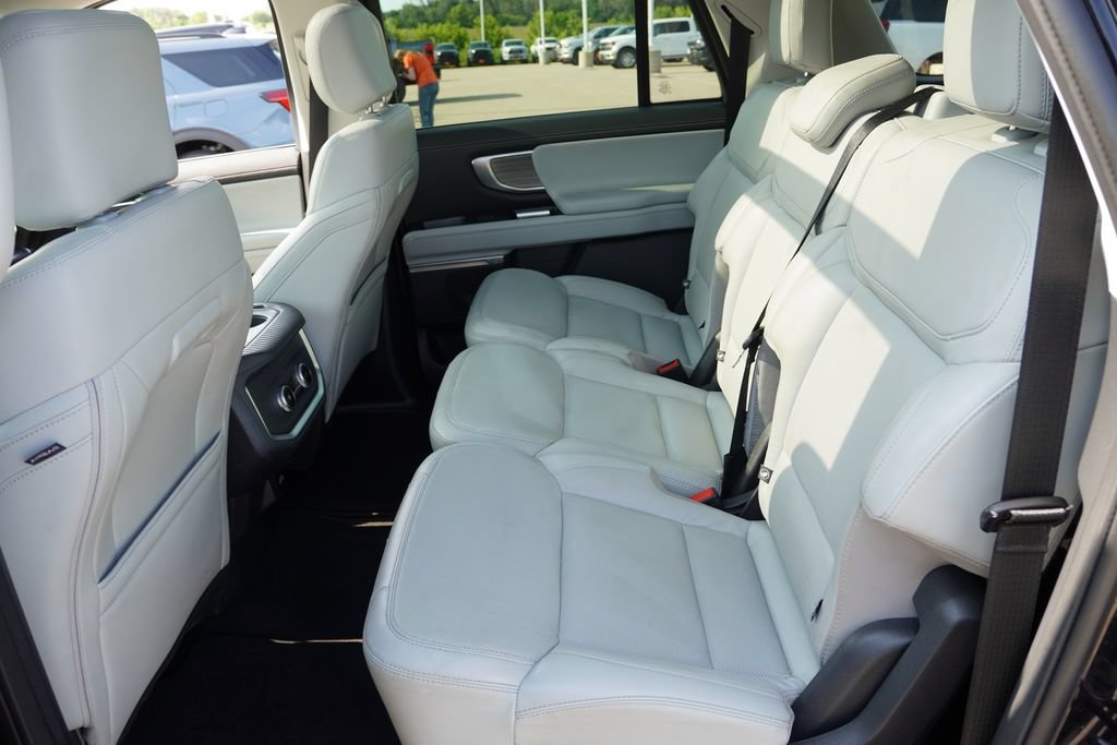 Certified 2025 Ford Expedition Max Platinum AWD/4WD image 18