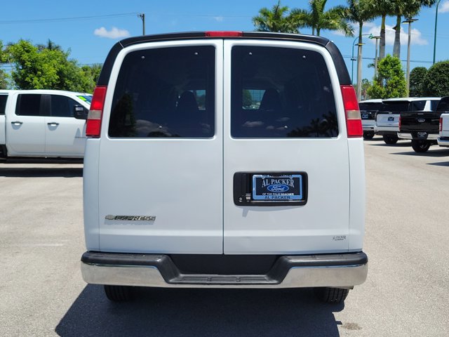 Used 2017 Chevrolet Express 3500 LT w/ LT Preferred Equipment Group RWD image 6
