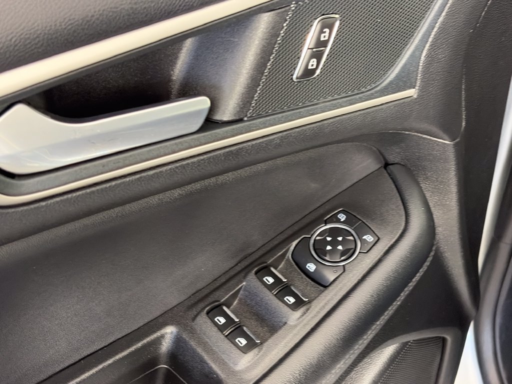 Certified 2024 Ford Edge SEL AWD/4WD image 25