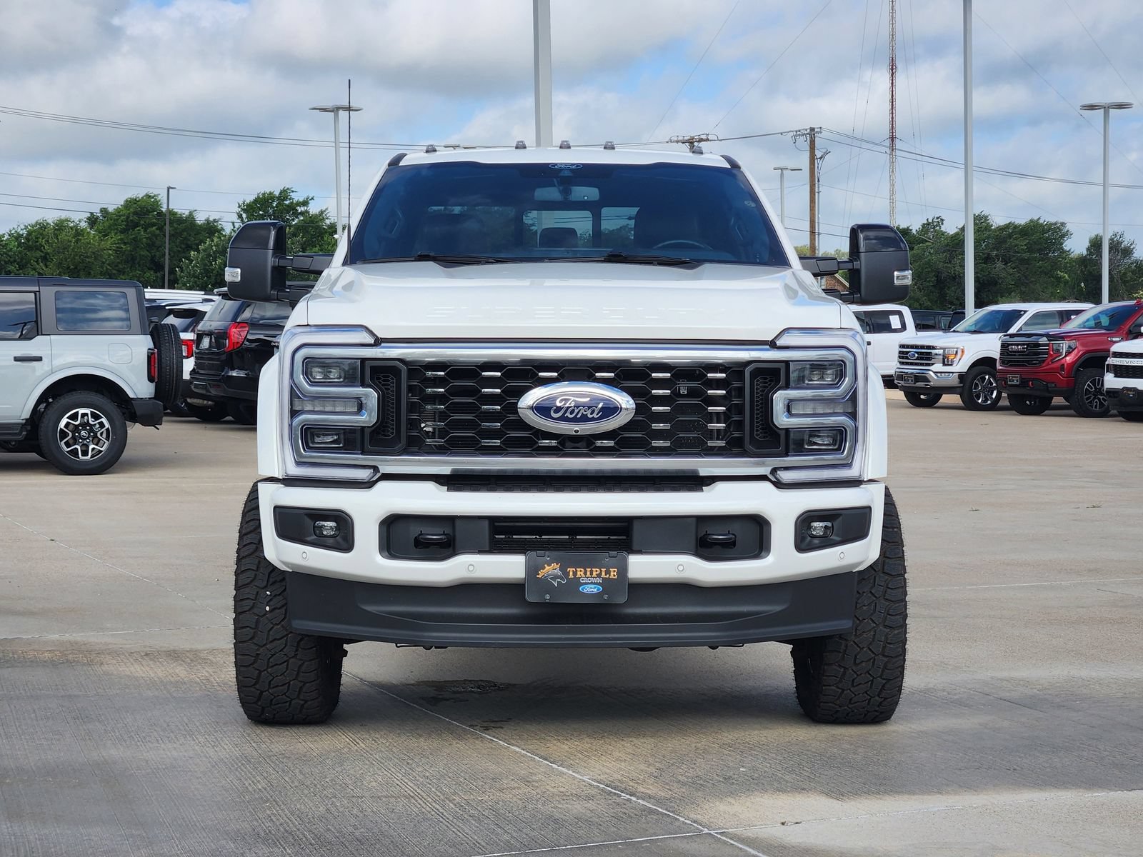 Certified 2025 Ford F450 Platinum w/ FX4 Off-Road Package AWD/4WD image 6