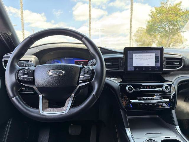 Certified 2023 Ford Explorer Platinum w/ Class IV Trailer Tow Package AWD/4WD image 10