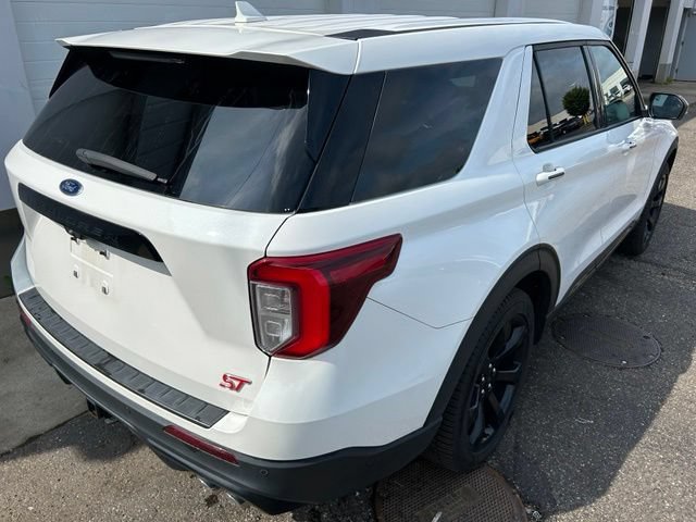 Certified 2022 Ford Explorer ST w/ Equipment Group 401A AWD/4WD image 5