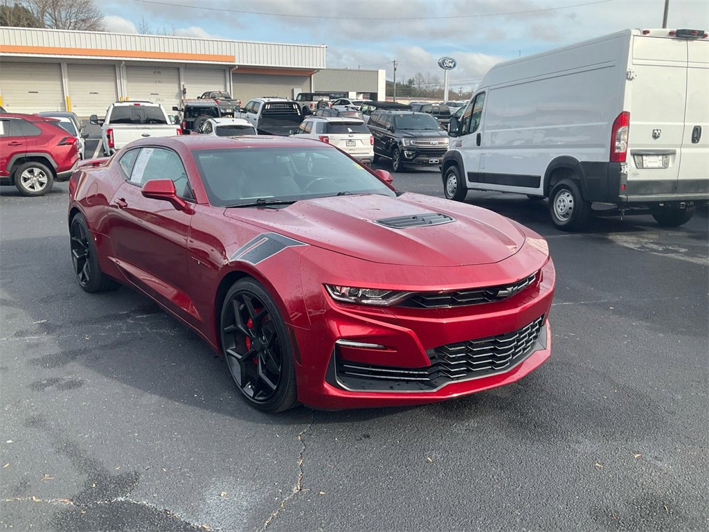 Used 2022 Chevrolet Camaro SS w/ Design Package 1 image 3