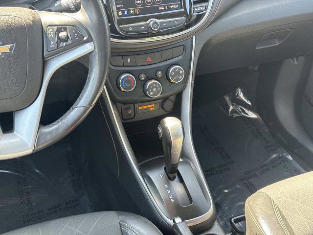 Used 2020 Chevrolet Trax LT w/ Driver Confidence Package FWD image 14