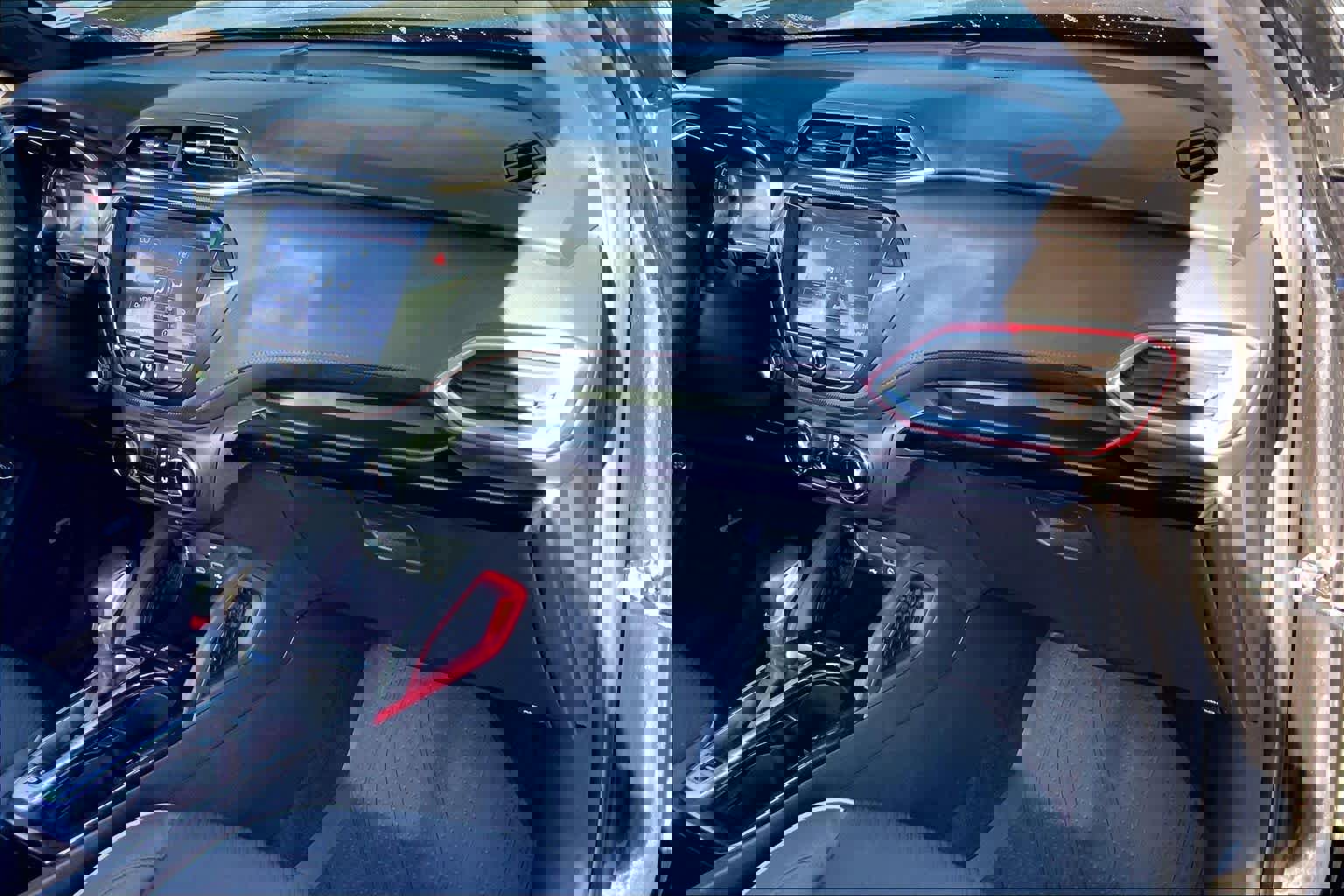 Used 2023 Chevrolet TrailBlazer RS w/ Sun and Liftgate Package image 16