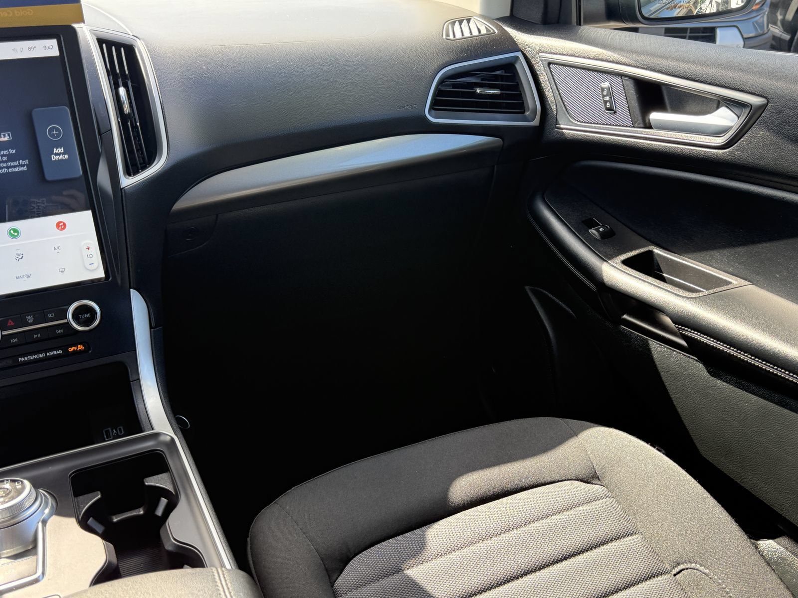 Certified 2023 Ford Edge SE w/ Black Appearance Package AWD/4WD image 18