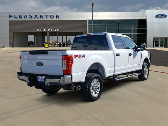 Certified 2017 Ford F250 XLT w/ XLT Value Package image 5