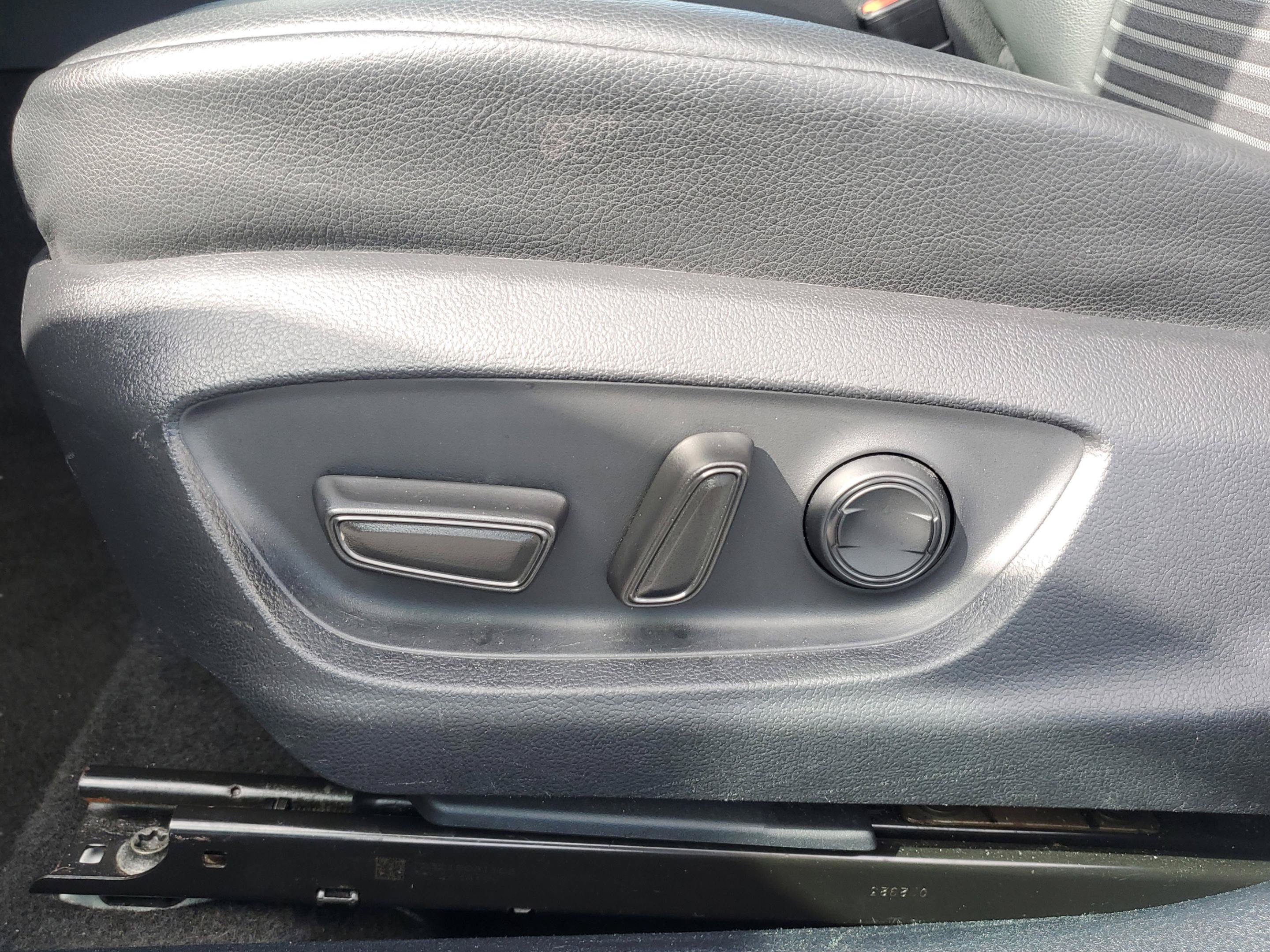 Used 2024 Toyota Camry SE FWD image 15