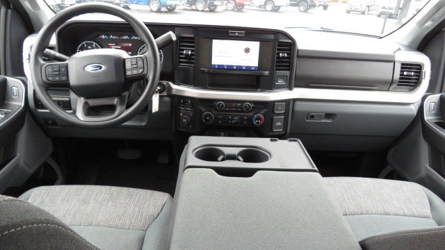 Certified 2025 Ford F250 XLT AWD/4WD image 2