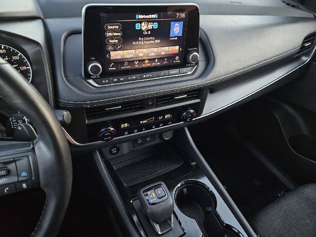 Used 2025 Nissan Rogue SV FWD image 19