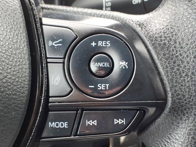 Used 2021 Toyota RAV4 LE AWD/4WD image 23