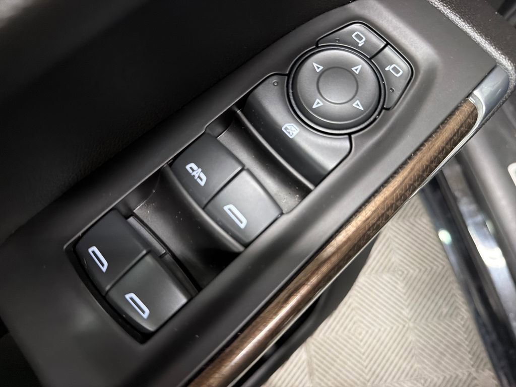 Used 2020 Chevrolet Silverado 1500 LT w/ All-Star Edition RWD image 17