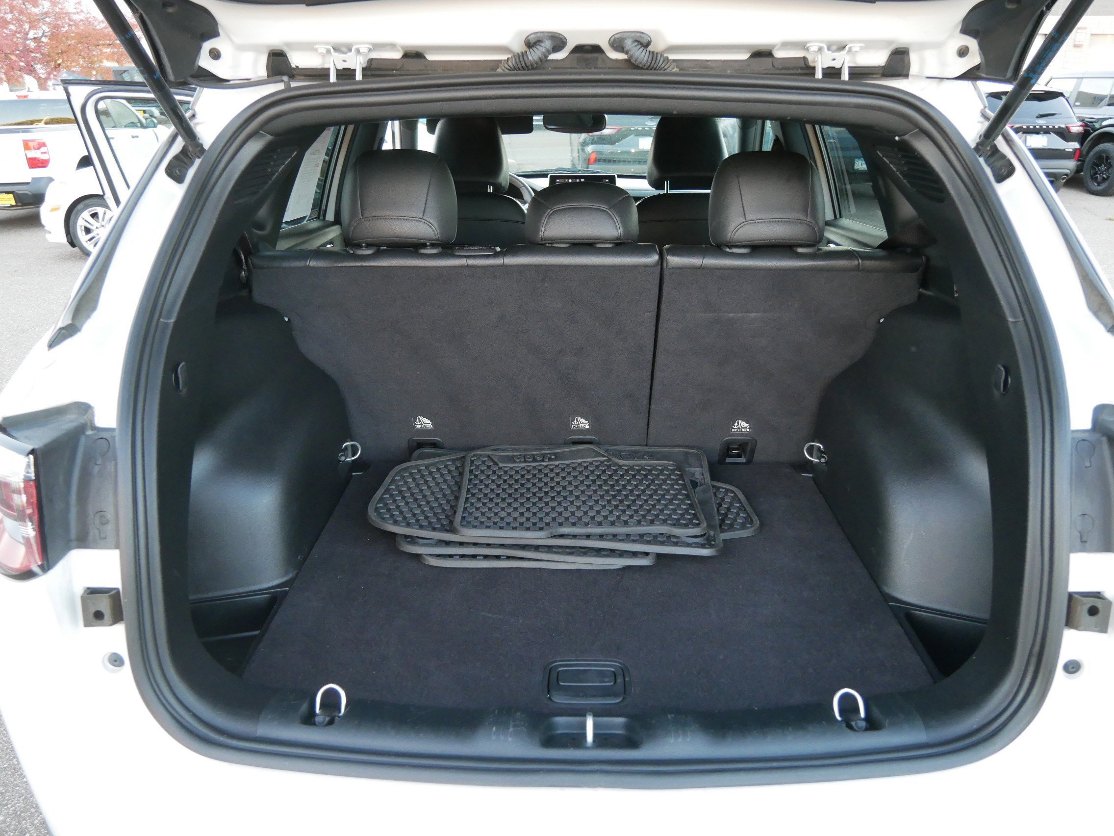 Used 2023 Jeep Compass Trailhawk image 18