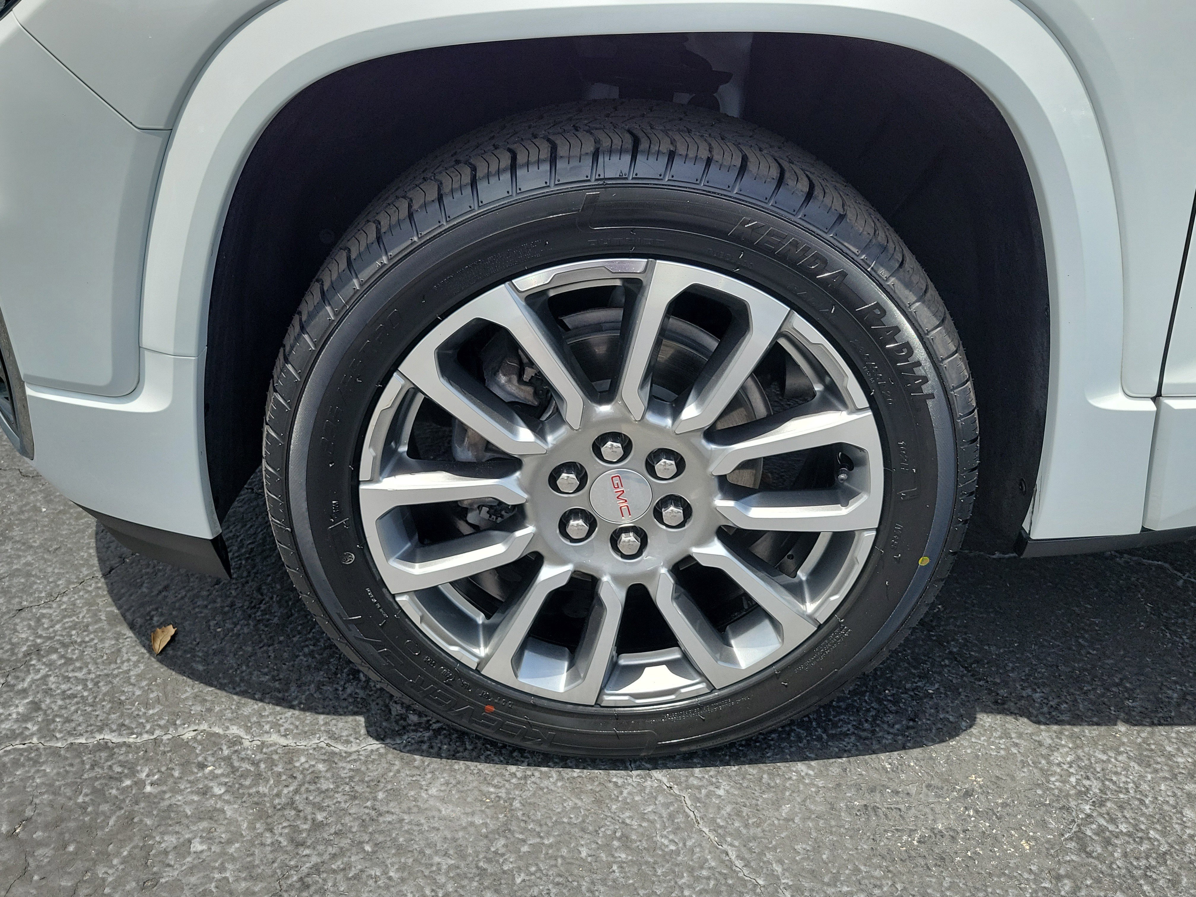 Used 2023 GMC Acadia Denali AWD/4WD image 5