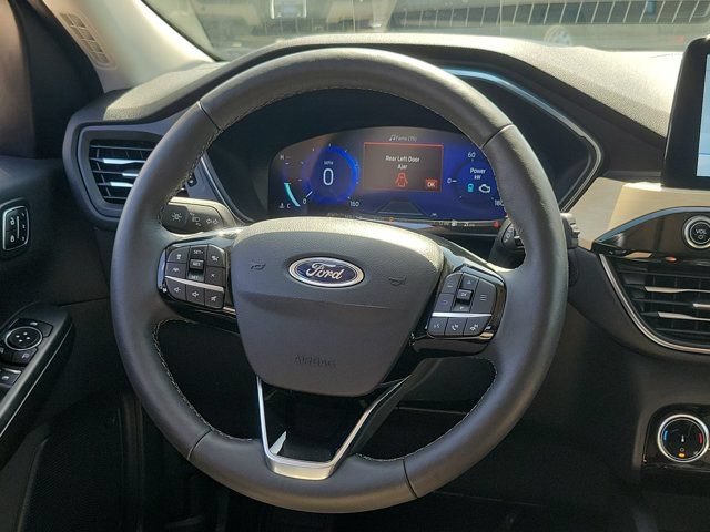 Certified 2022 Ford Escape Titanium w/ Titanium Premium Package FWD image 20