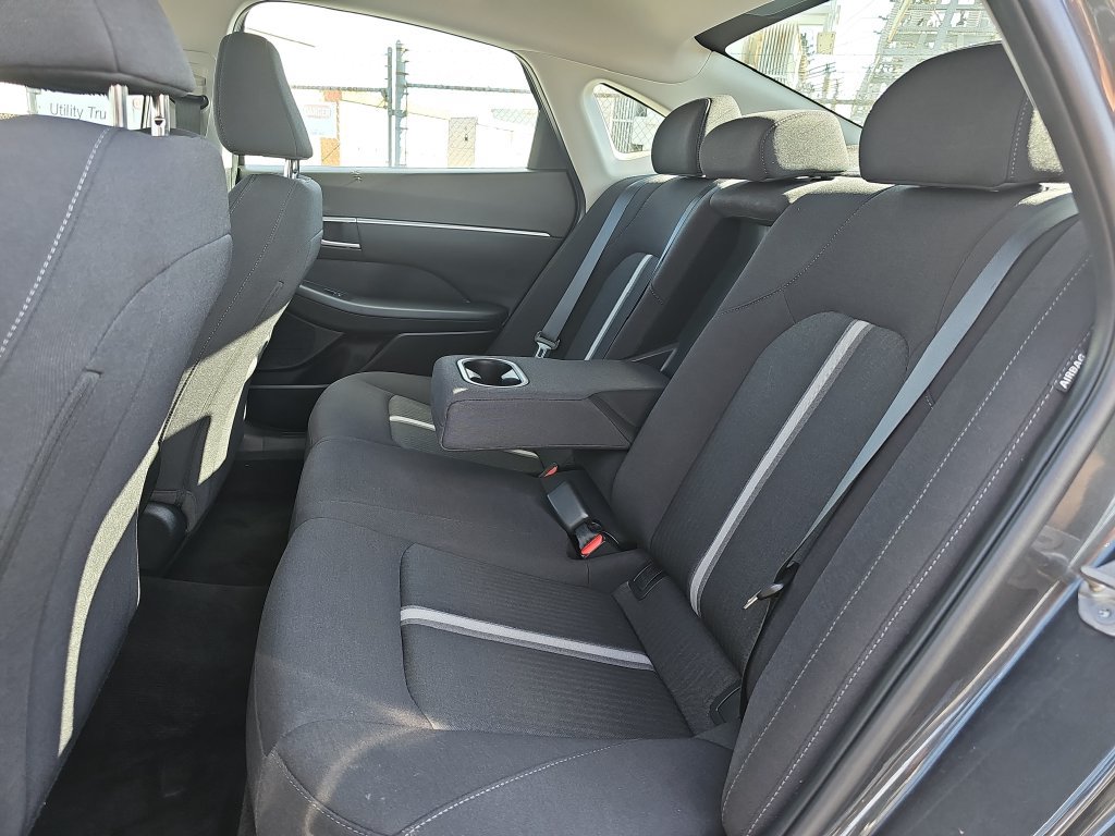 Used 2025 Hyundai Sonata SEL FWD image 13
