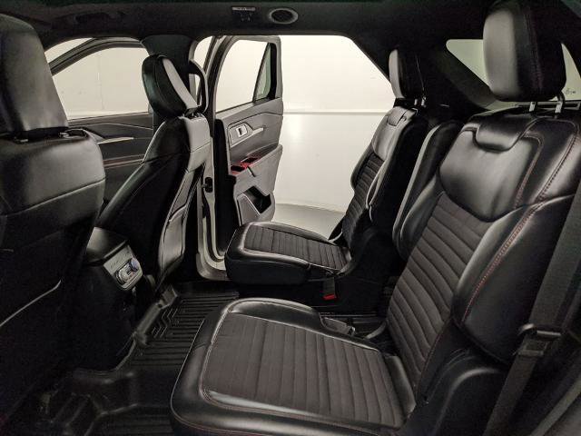 Certified 2025 Ford Explorer ST-Line w/ Premium Package image 18