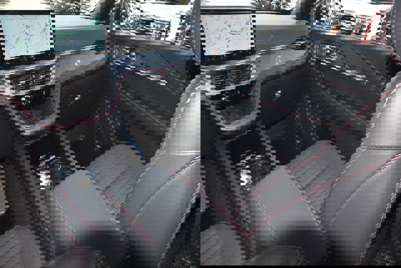 Certified 2025 Ford Explorer ST-Line w/ Premium Package image 19