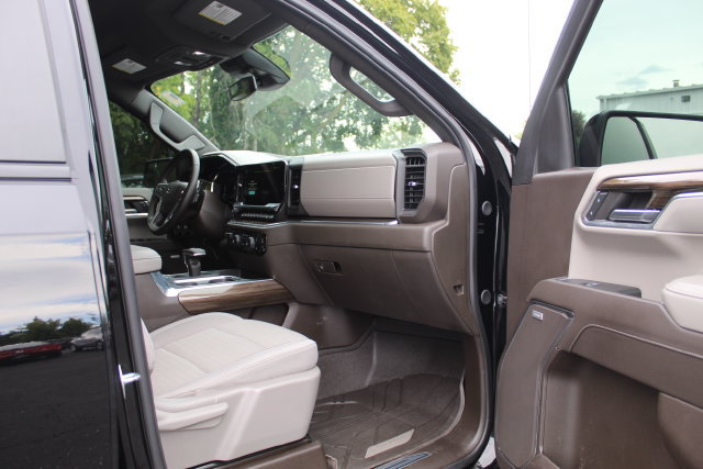 Used 2024 Chevrolet Silverado 1500 RST w/ Convenience Package II AWD/4WD image 24