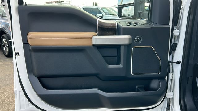 Certified 2022 Ford F250 Lariat w/ Lariat Ultimate Package image 16