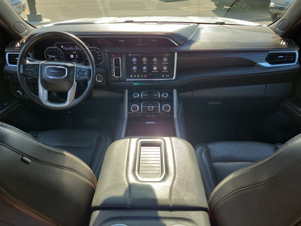 Used 2021 GMC Yukon XL Denali w/ Denali Ultimate Package AWD/4WD image 13