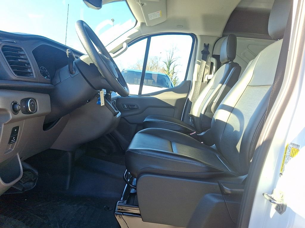 Certified 2025 Ford Transit 250 Base image 14