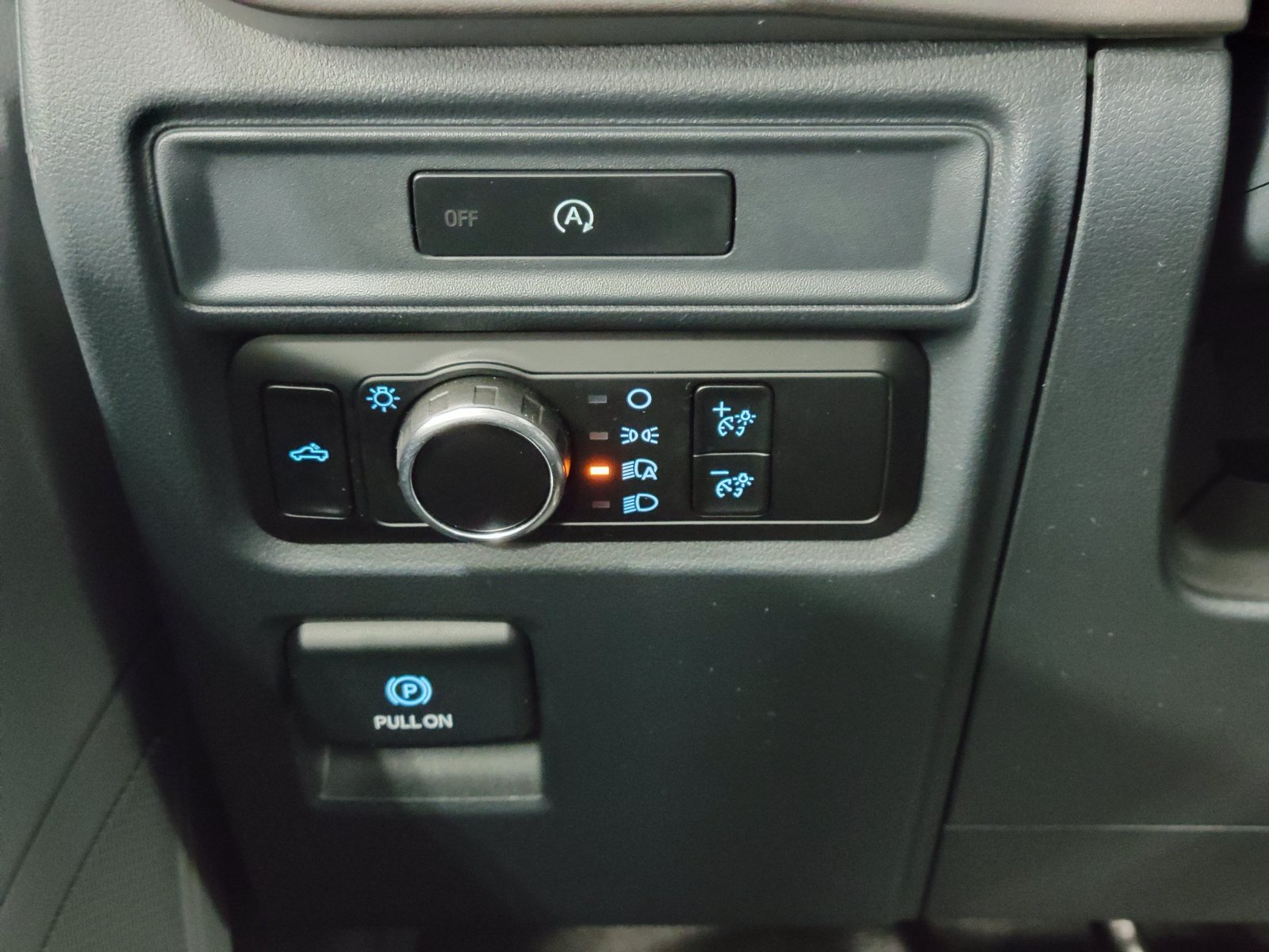 Certified 2025 Ford F150 XL AWD/4WD image 13