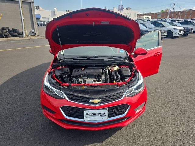 Used 2018 Chevrolet Cruze LT w/ Convenience Package FWD image 24
