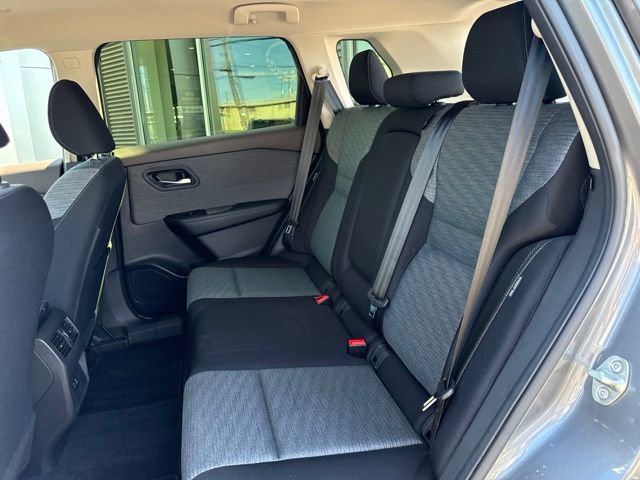 Used 2023 Nissan Rogue SV AWD/4WD image 35