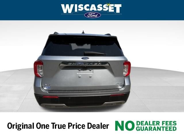 Certified 2022 Ford Explorer XLT w/ Equipment Group 202A image 4